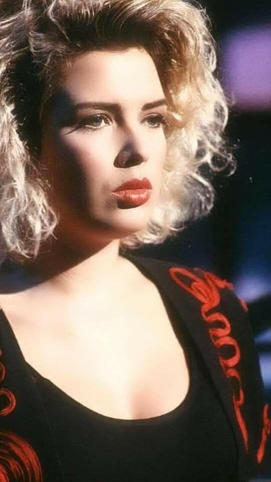 Leah Wilde Fan Sites Thrive with Active Community Discussions